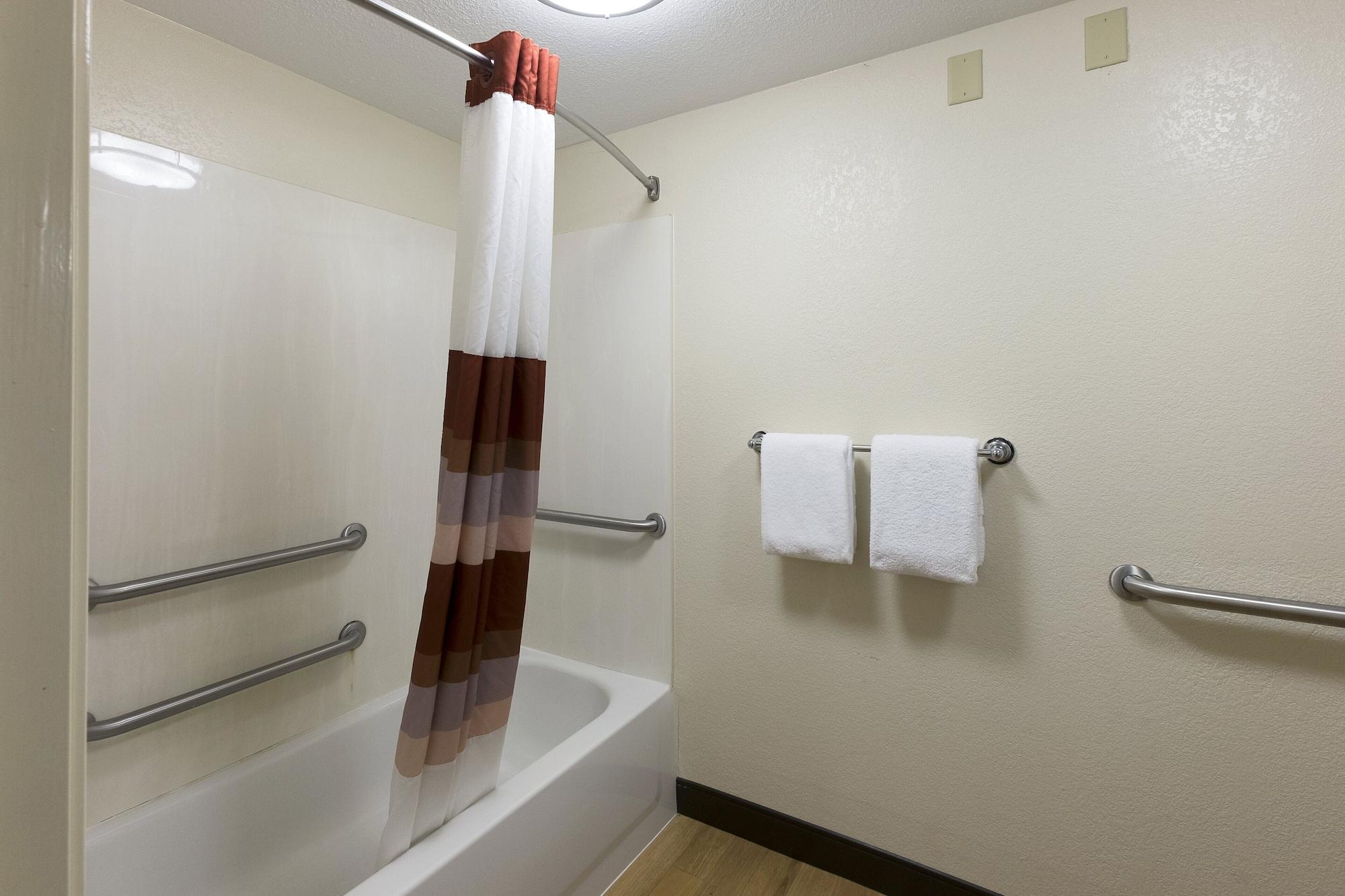 Red Roof Inn Plus+ West Springfield Dış mekan fotoğraf