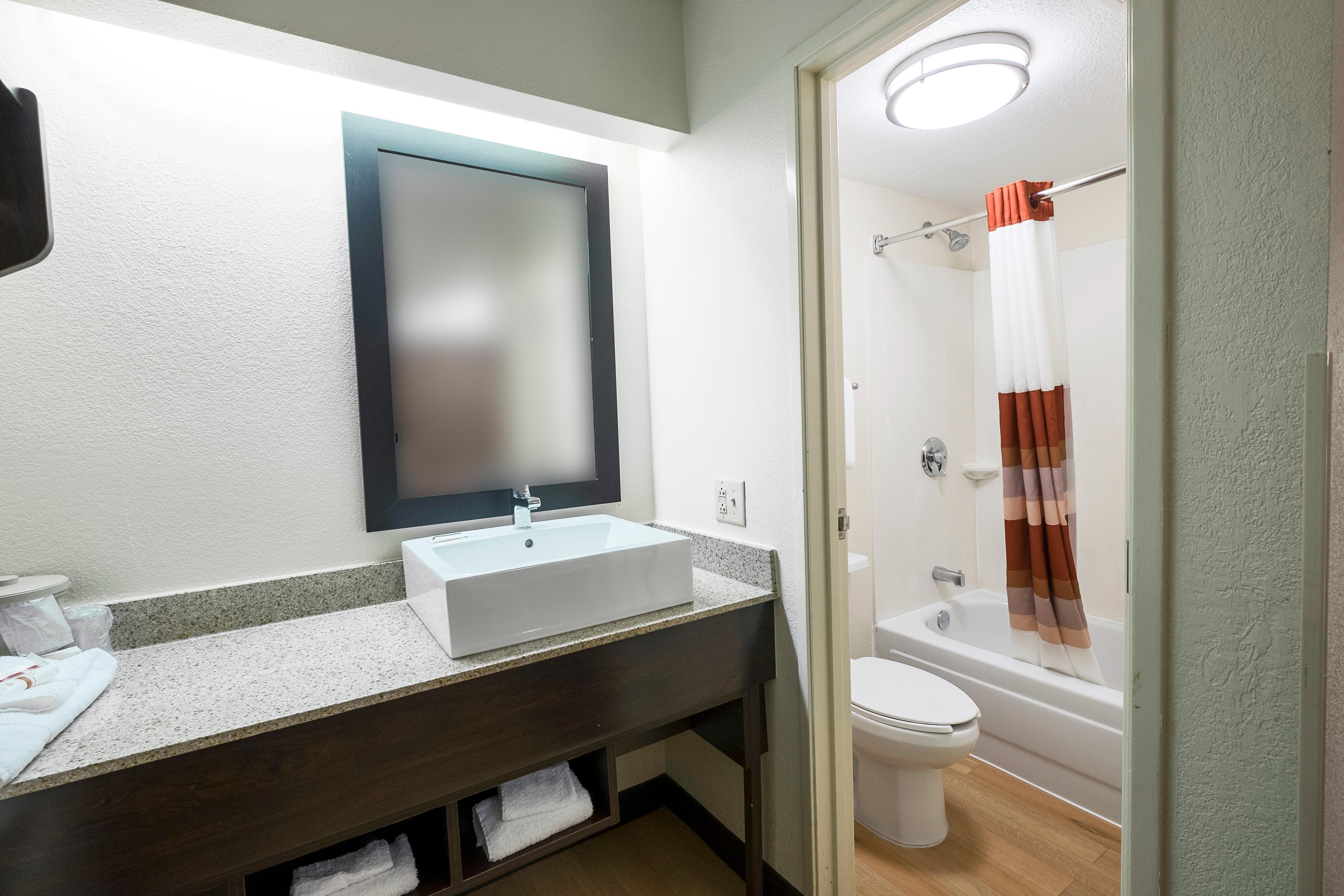 Red Roof Inn Plus+ West Springfield Dış mekan fotoğraf
