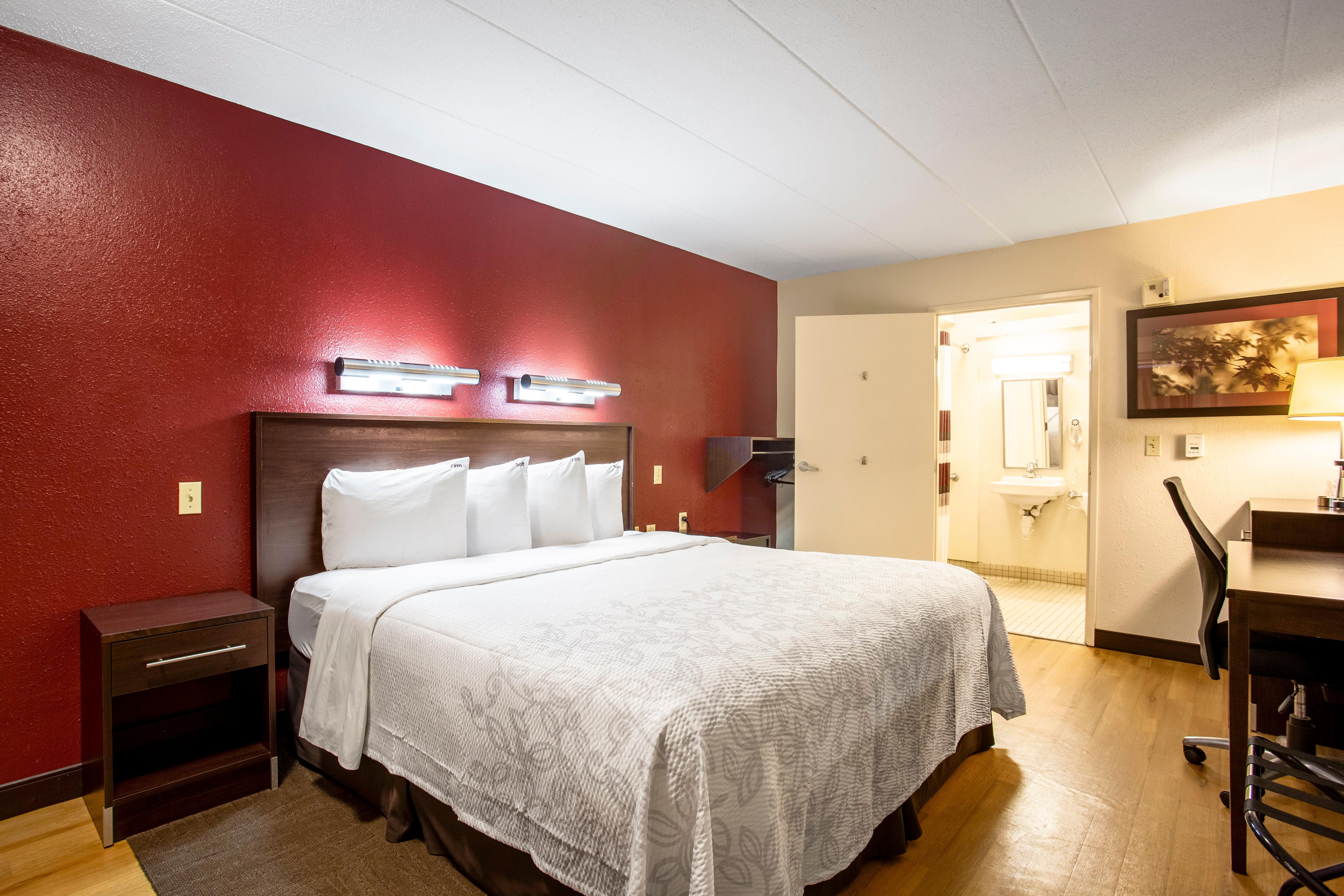 Red Roof Inn Plus+ West Springfield Dış mekan fotoğraf