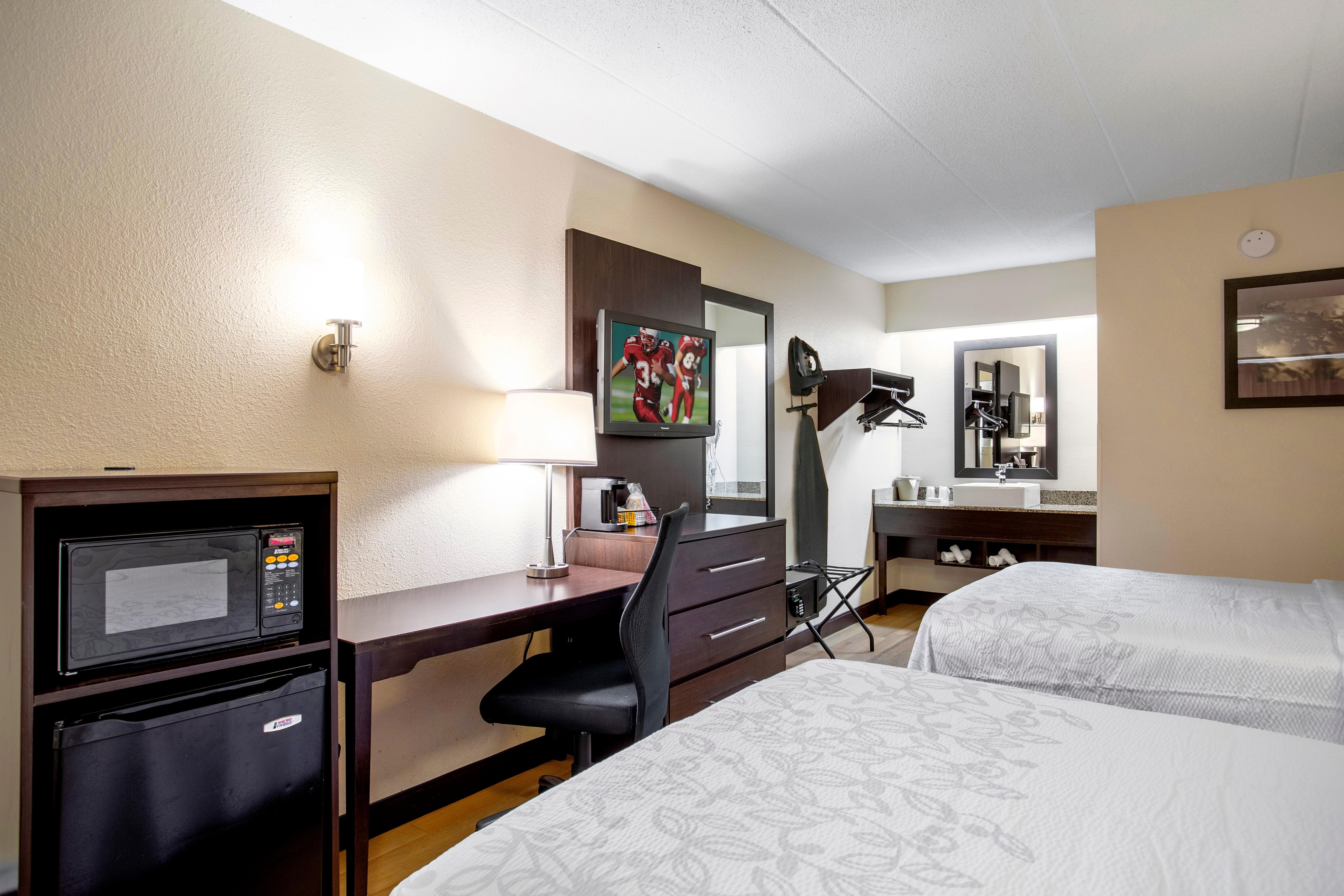Red Roof Inn Plus+ West Springfield Dış mekan fotoğraf