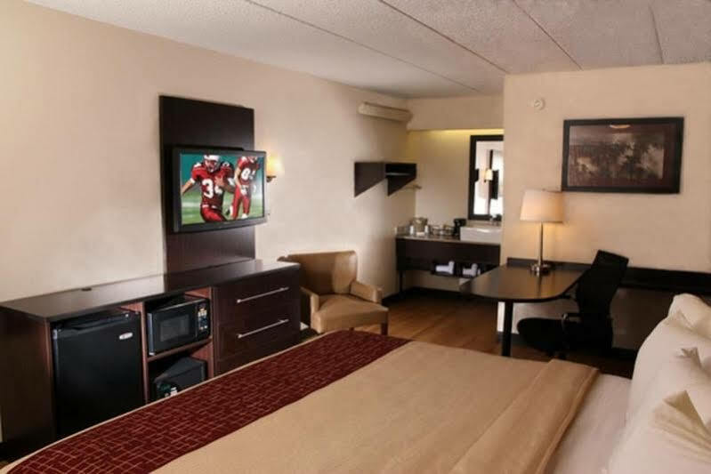 Red Roof Inn Plus+ West Springfield Dış mekan fotoğraf
